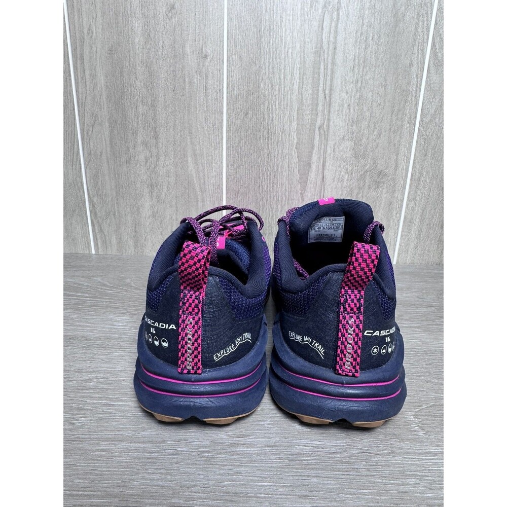 Brooks Cascadia 16 Women's Trail Running Shoes Pink Navy Blue Purple Size 8.5 - Picture 4 of 9